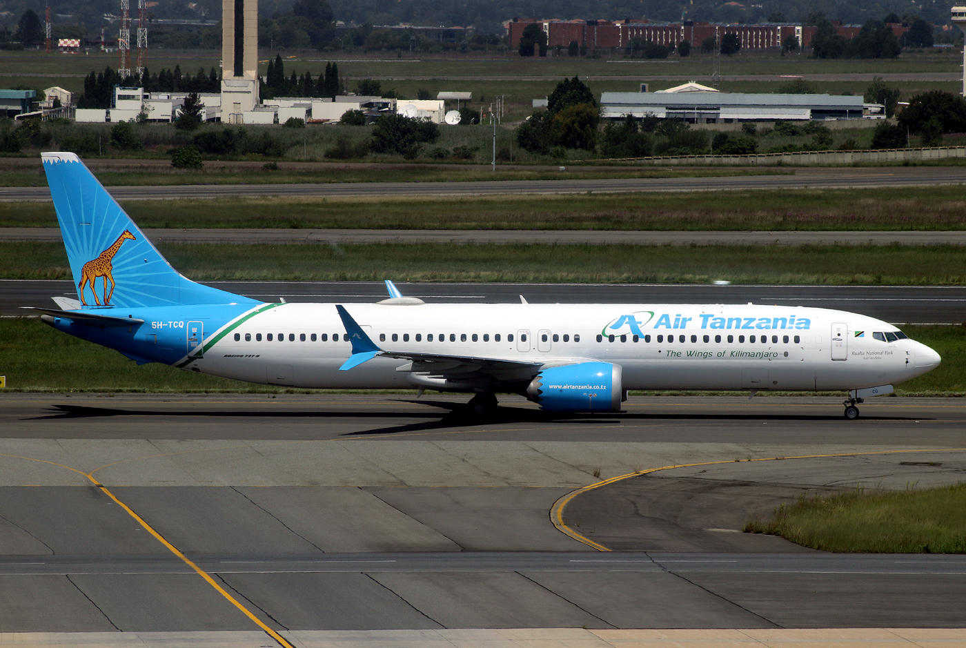 B737 Max 9 5H-TCQ