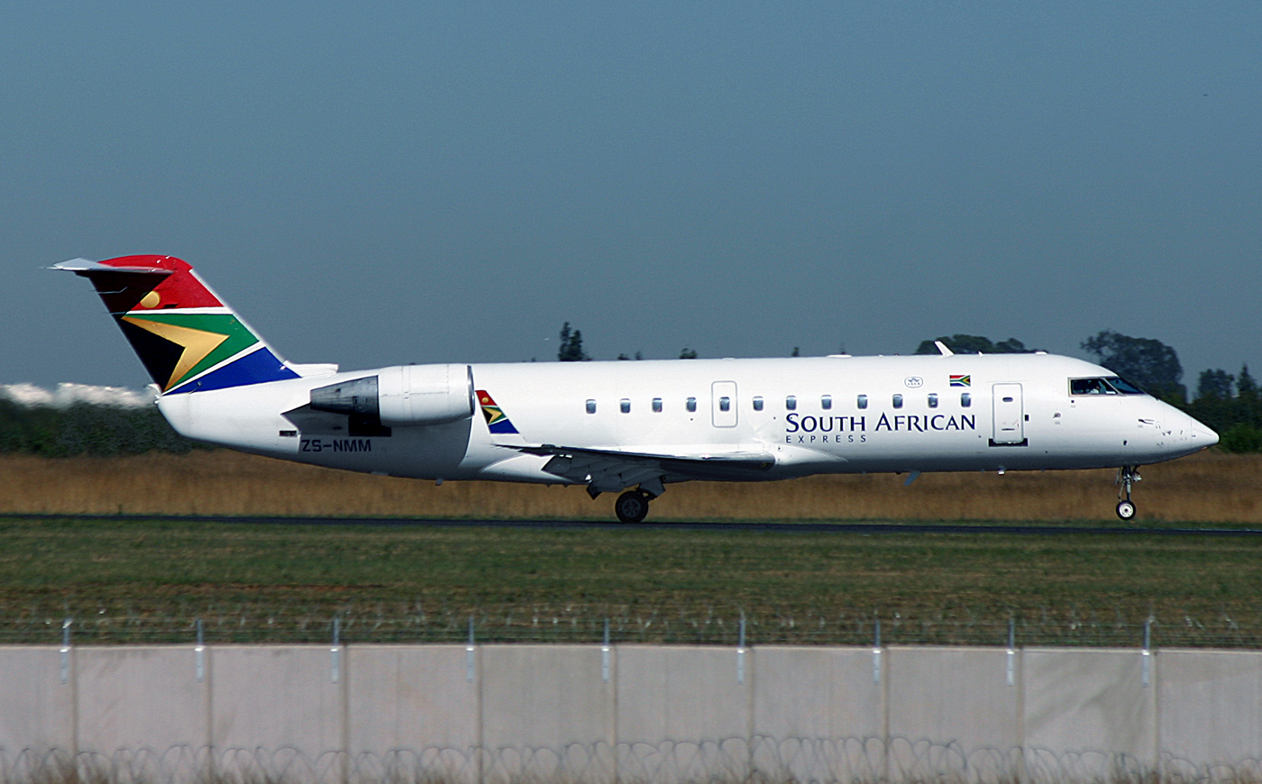 CRJ 200 ZS-NMM