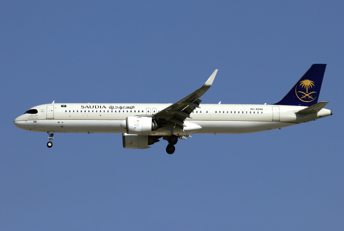 Airbus A321N HZ-ASAA 