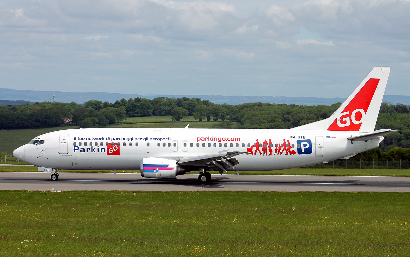 Boeing 737-400 OM-GTB 