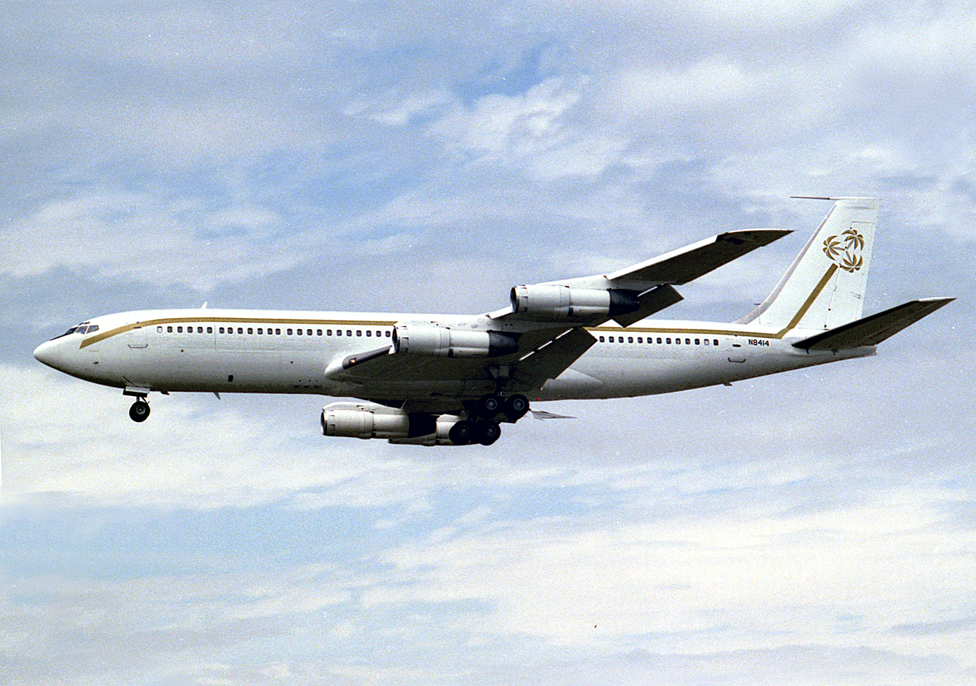 Boeing 707-3L9 N8414 