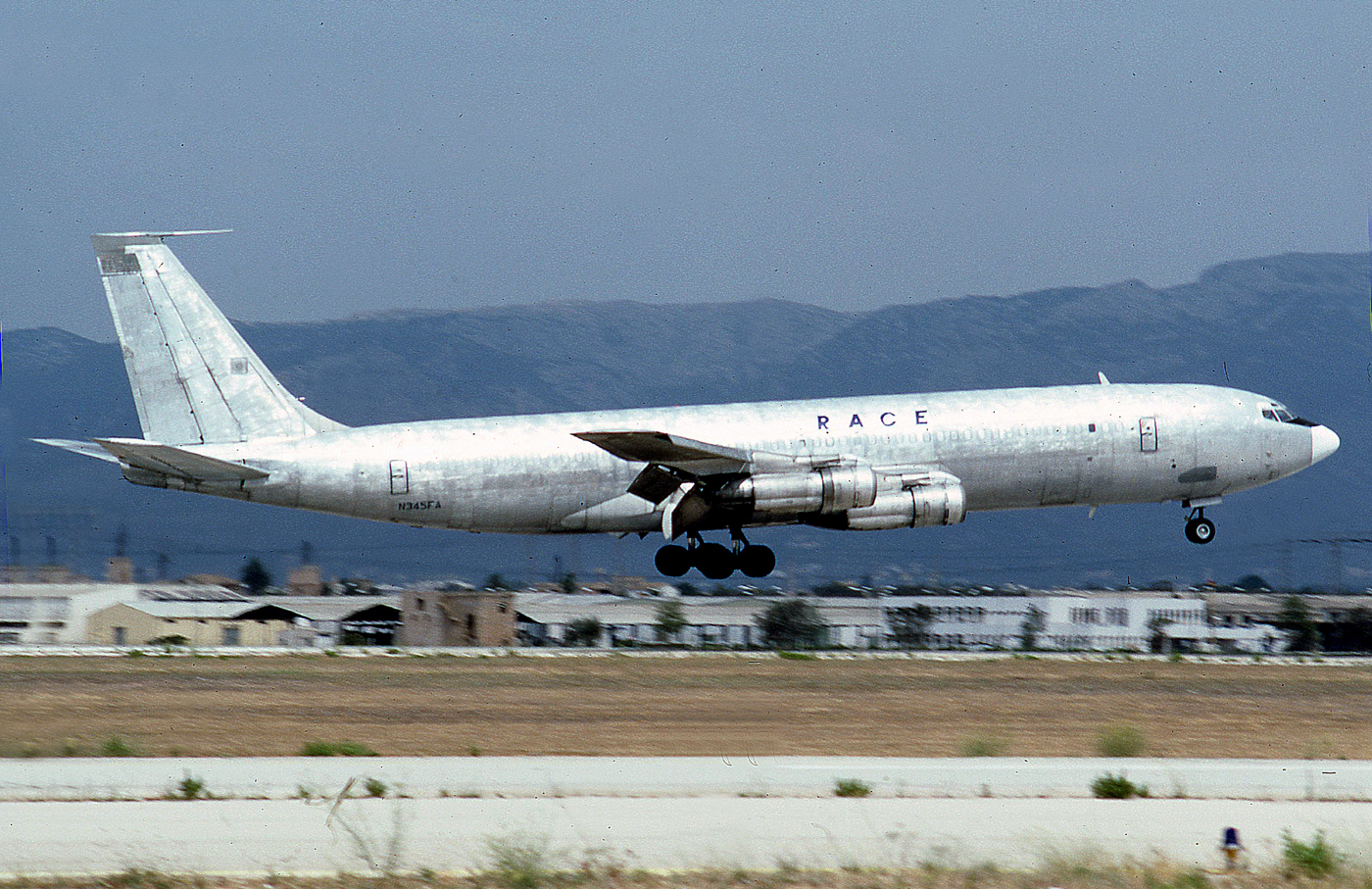 Boeing 707-300C N345FA