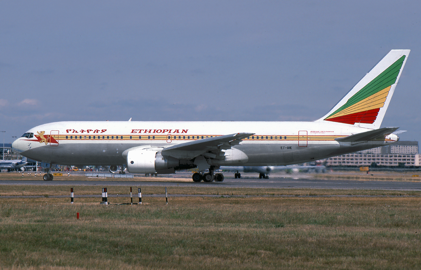Boeing 767-200(ER) ET-AIE