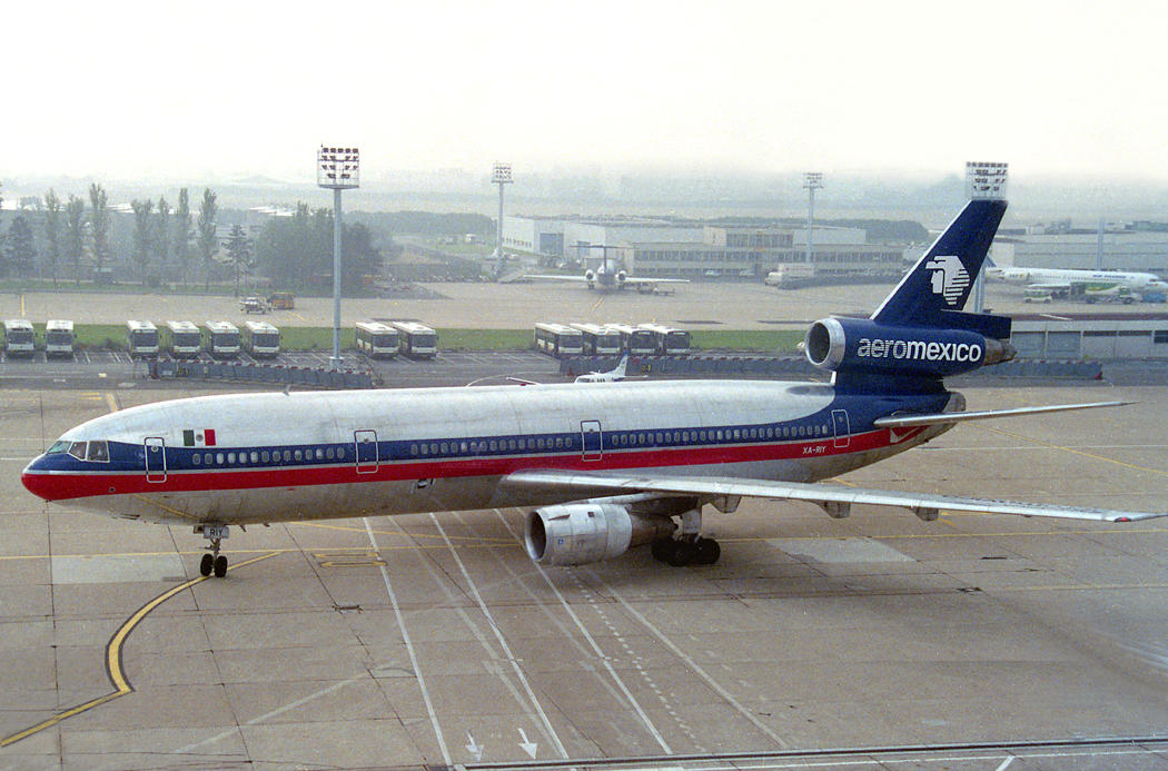 DC10-30 XA-RIY