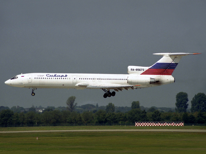 RA-85673 (DUS) FB.jpg