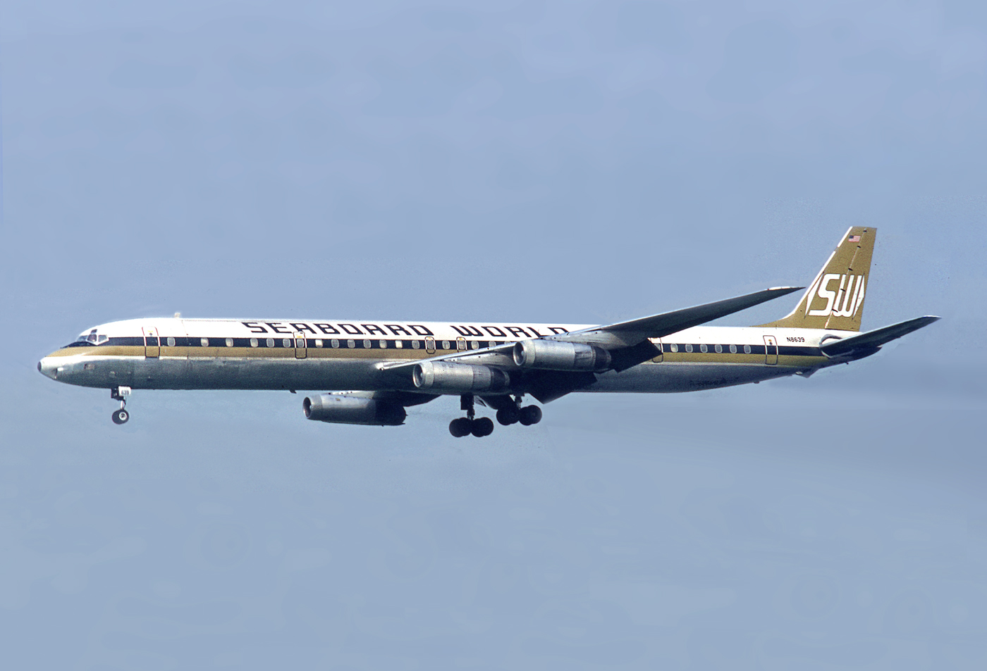 Douglas DC8-63(CF) N8639 