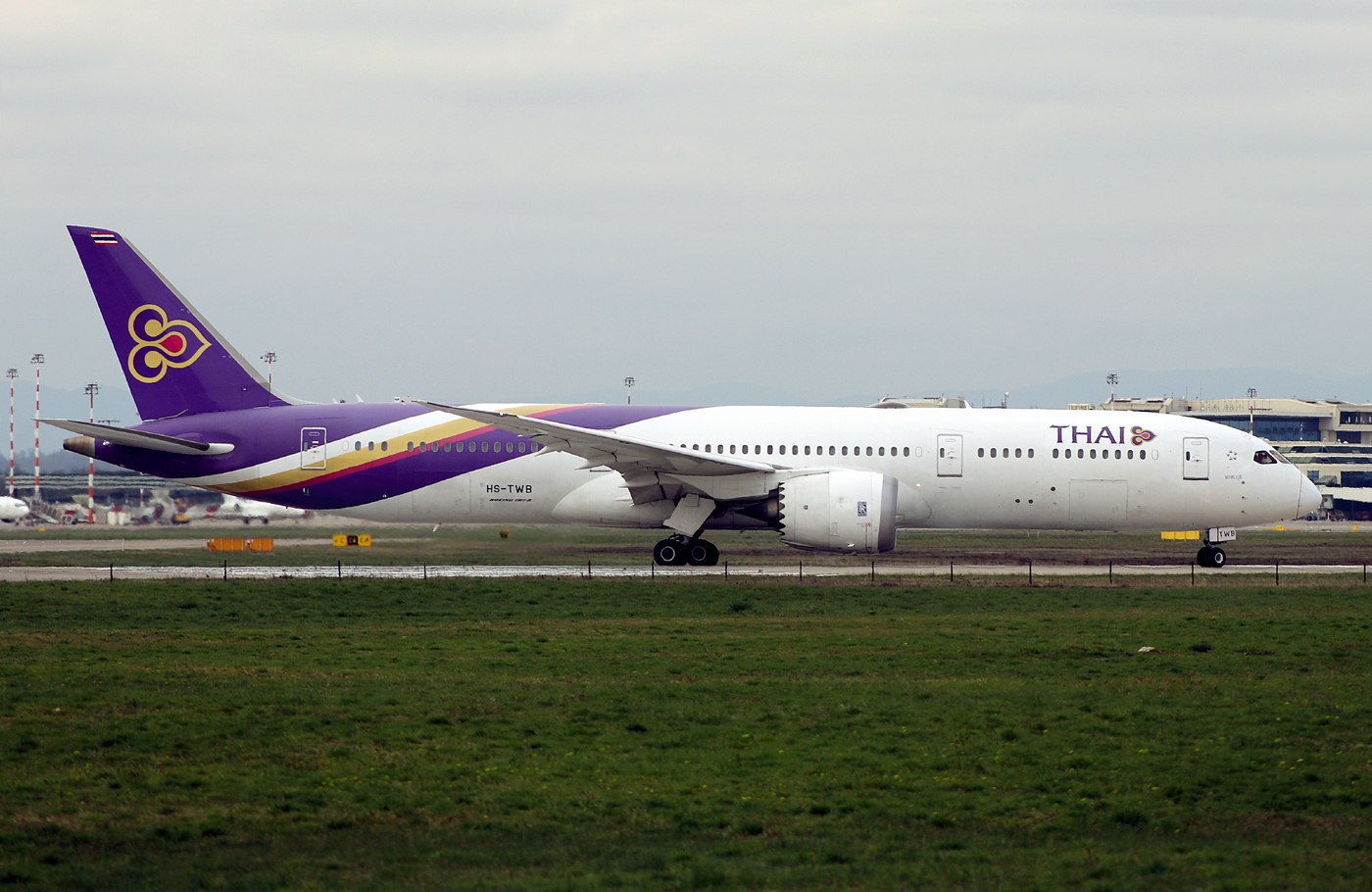 Boeing 787-9 HS-TWB