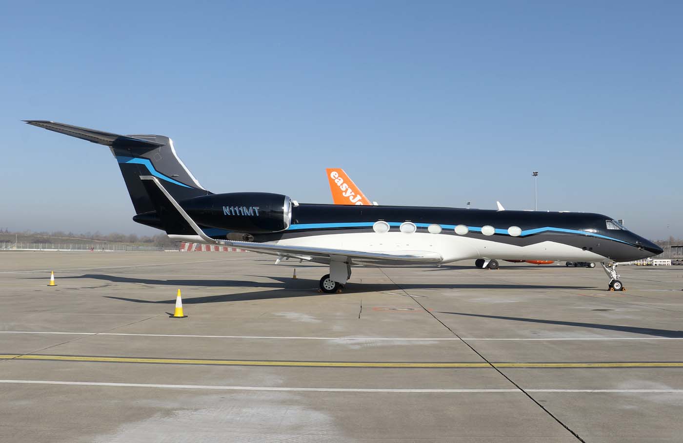 Gulfstream N111MT 