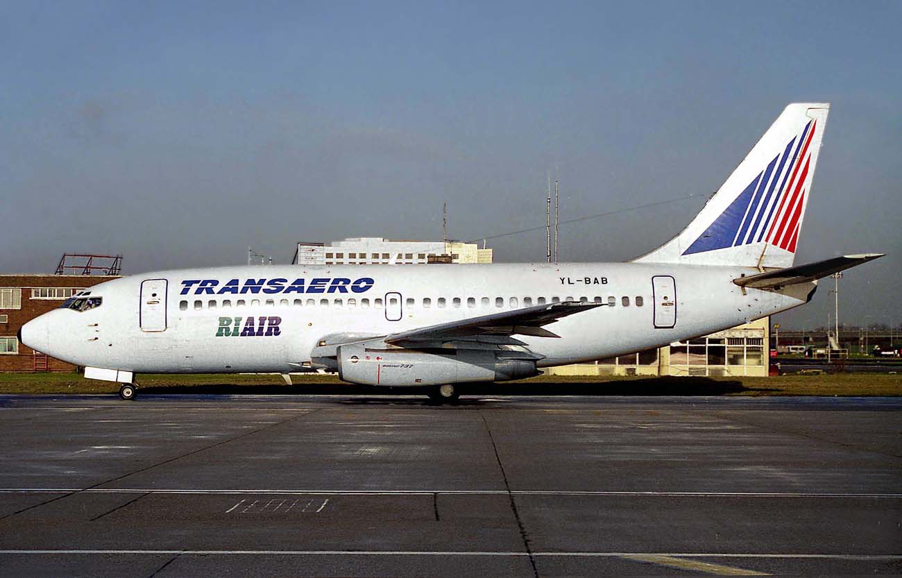 B737-200 YL-BAB