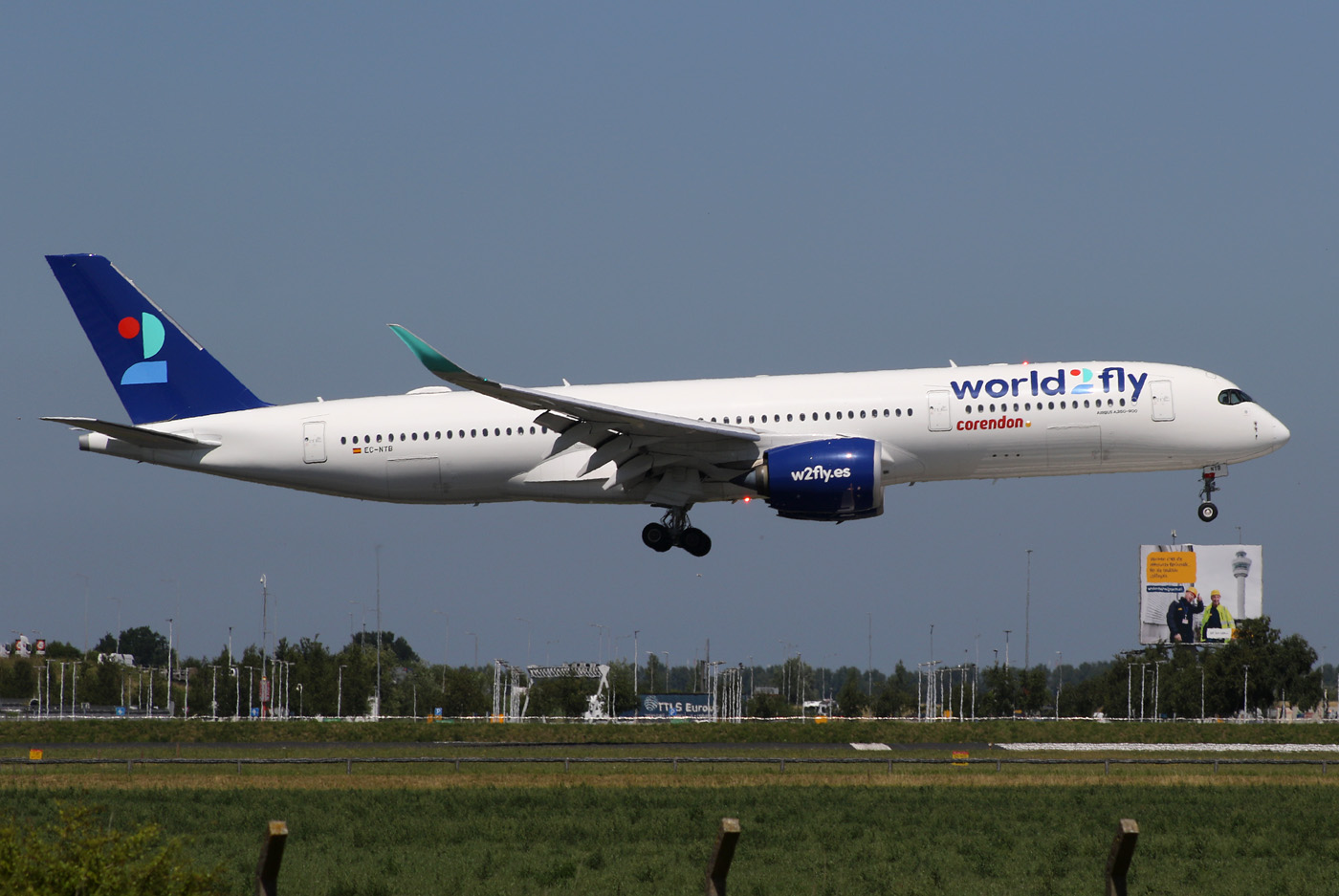 A350-941 EC-NTB 