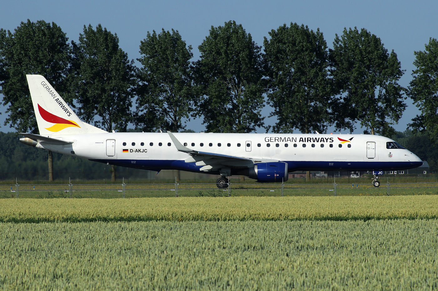Emb190 D-AKJC 