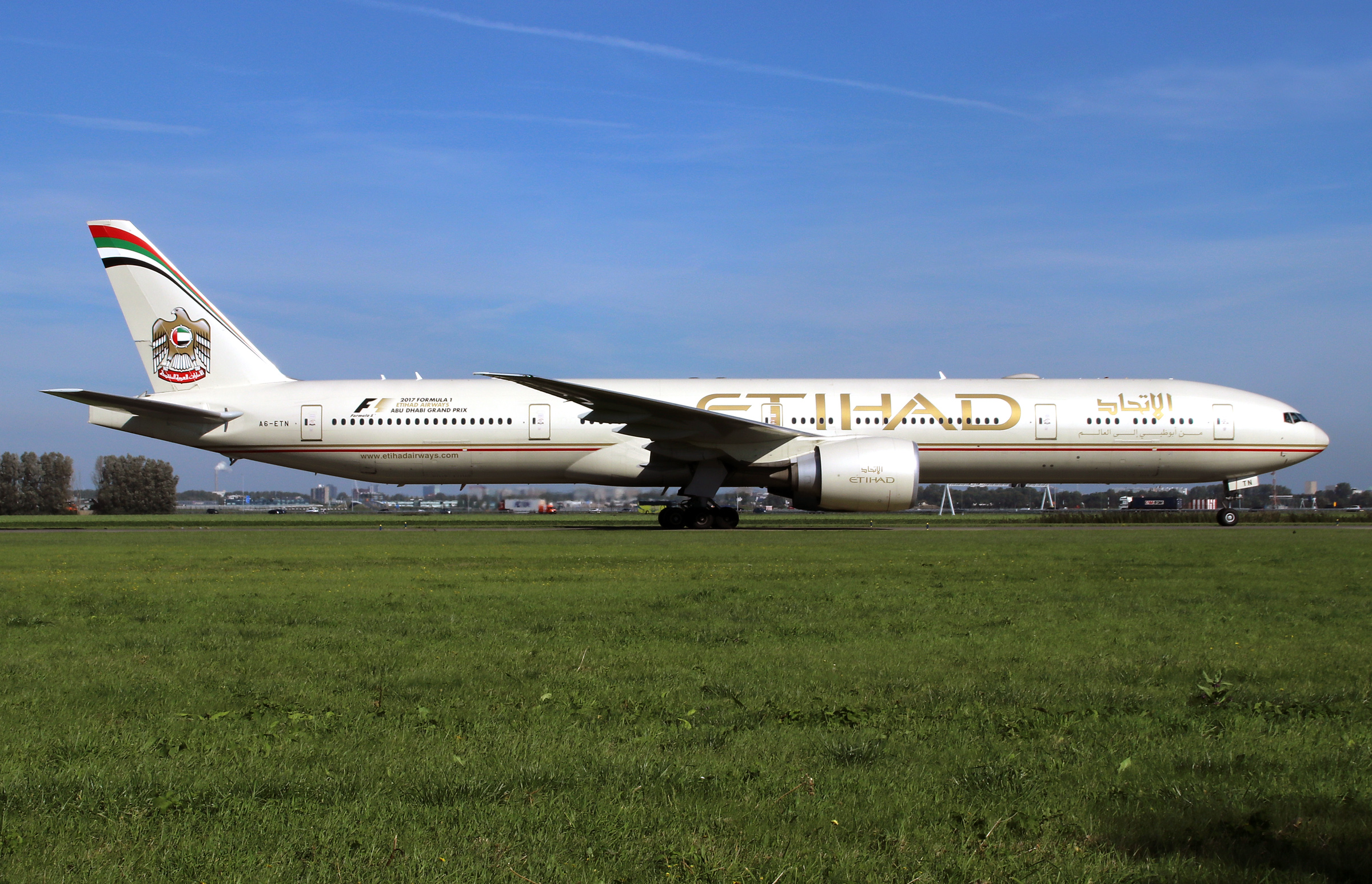 B777-300(ER) A6-ETN 
