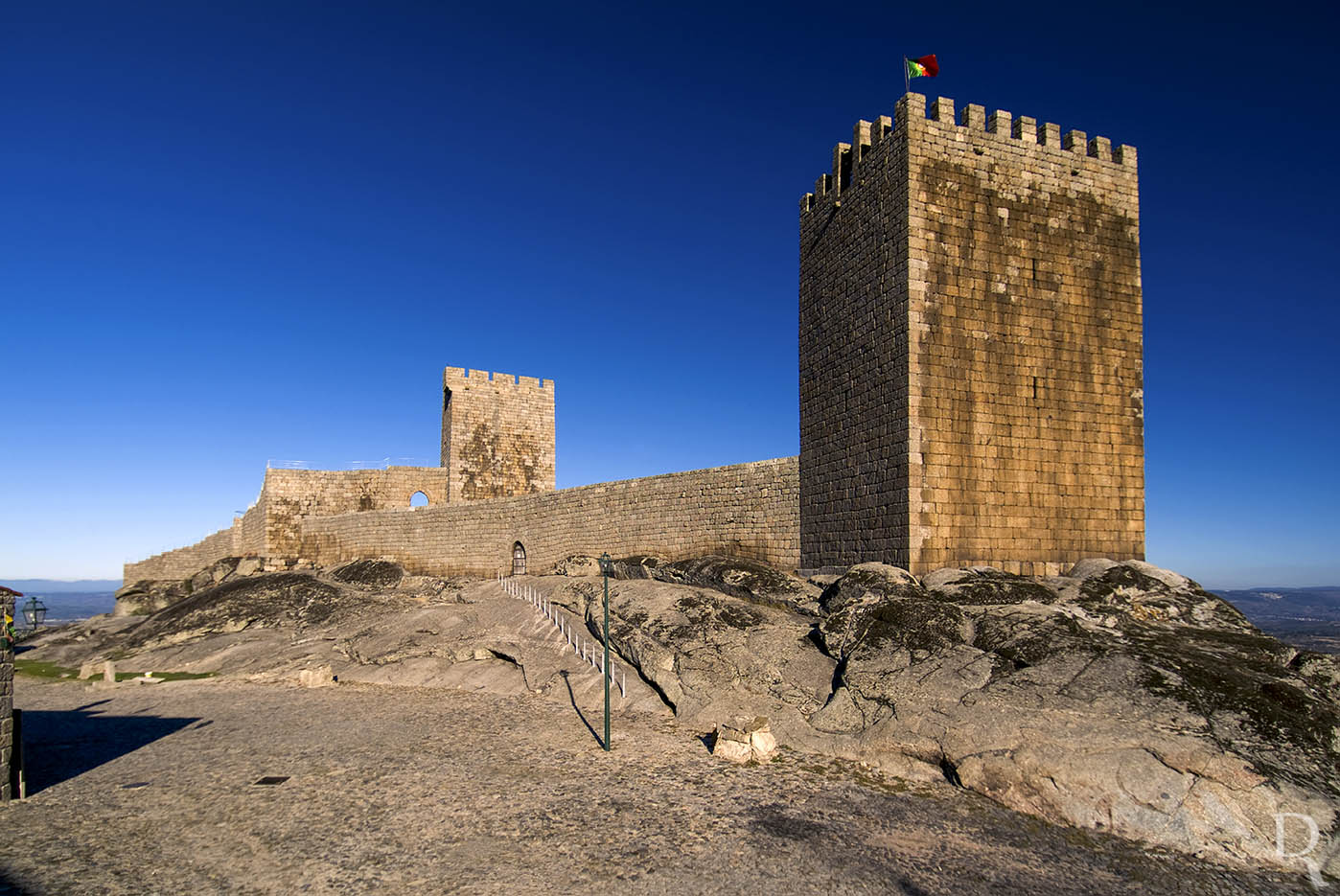 Castelo de Linhares (Monumento Nacional)