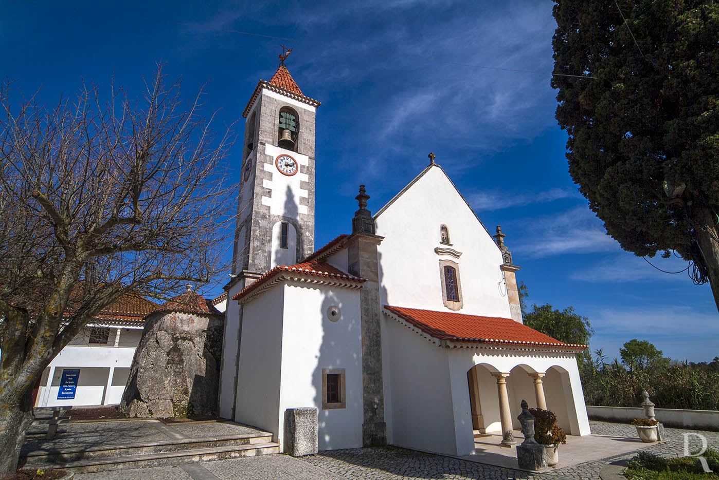 Igreja de Santa Maria Madalena, paroquial de Alcobertas e meglito-capela adjacente (Imvel de Interesse Pblico)
