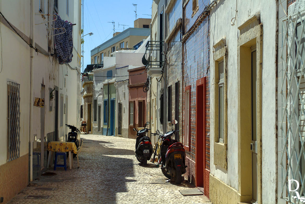 The Streets of Olho