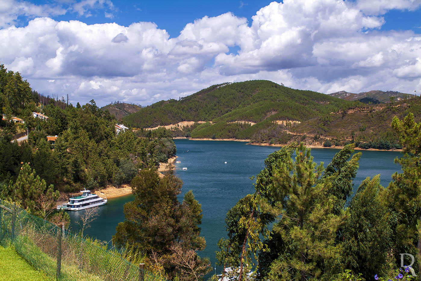 Zzere - O Lago Azul