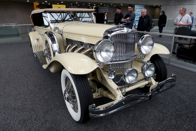 1931 Duesenberg Model J with custom Tourster body by Derham, , 2018 New York International Auto Show 0531)