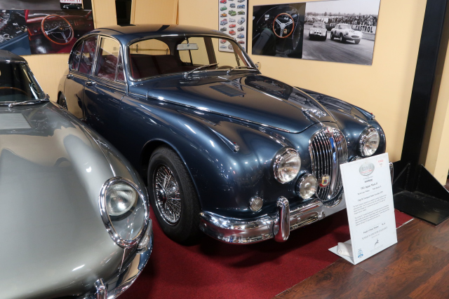 1961 Jaguar Mark II (3862)