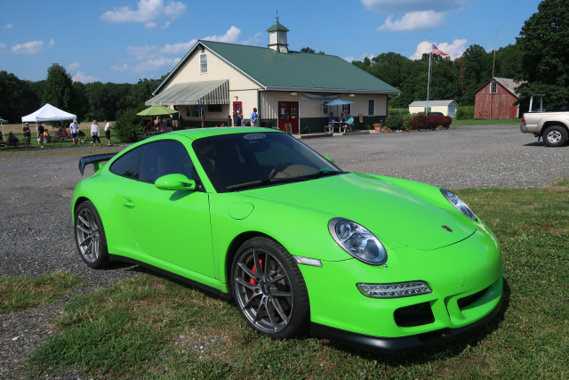 Porsche 911 Carrera S with custom touches (987) (4531)