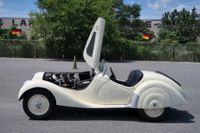 1937 BMW 328. (4576)