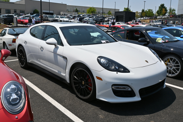 2013 Porsche Panamera GTS in White (DSC_1817)