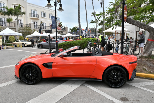 Aston Martin Vantage Roadster (1239)