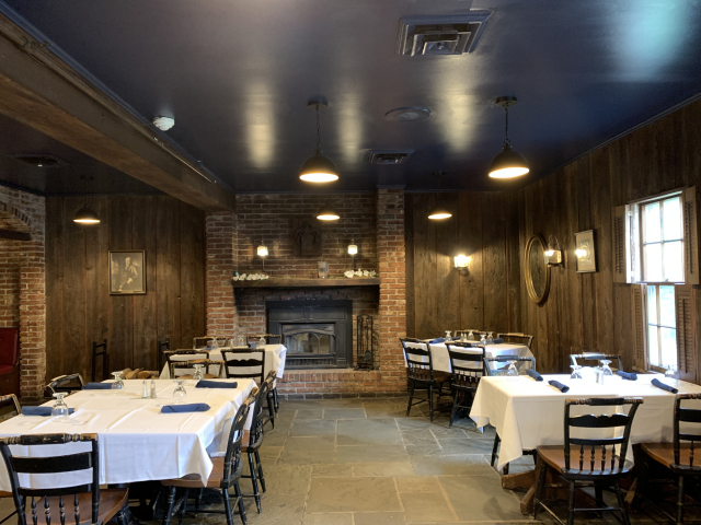 My friends and I had lunch at the historic Robert Morris Inn in Oxford, MD. (2321)
