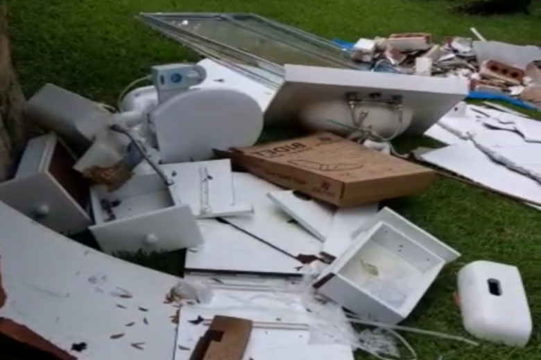 Bathroom Reno Debris in Urangan 4655 Qld