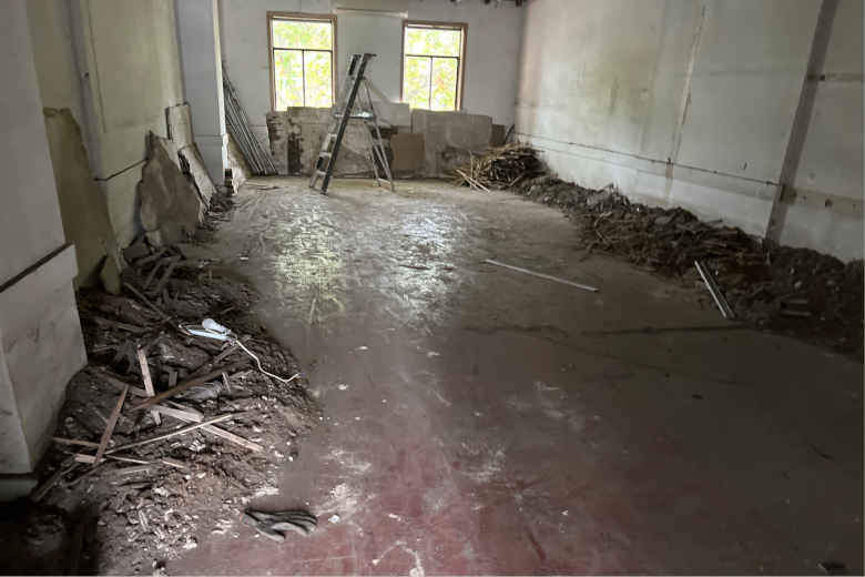 Heavy Ceiling Plaster in a property in Carlton 3053 Vic