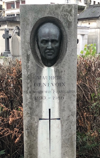 La stle de la tombe de Maurice Genevoix