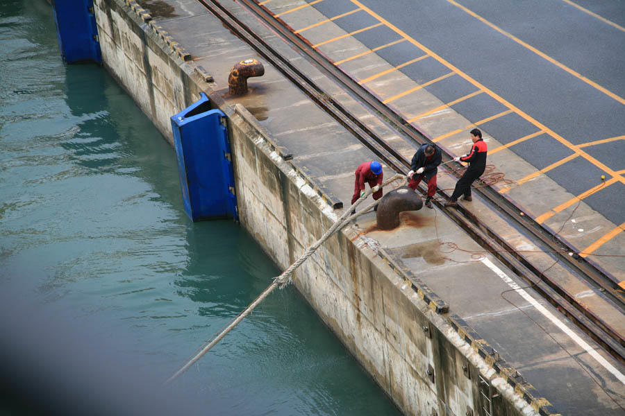 Securing Hawser on Bollard