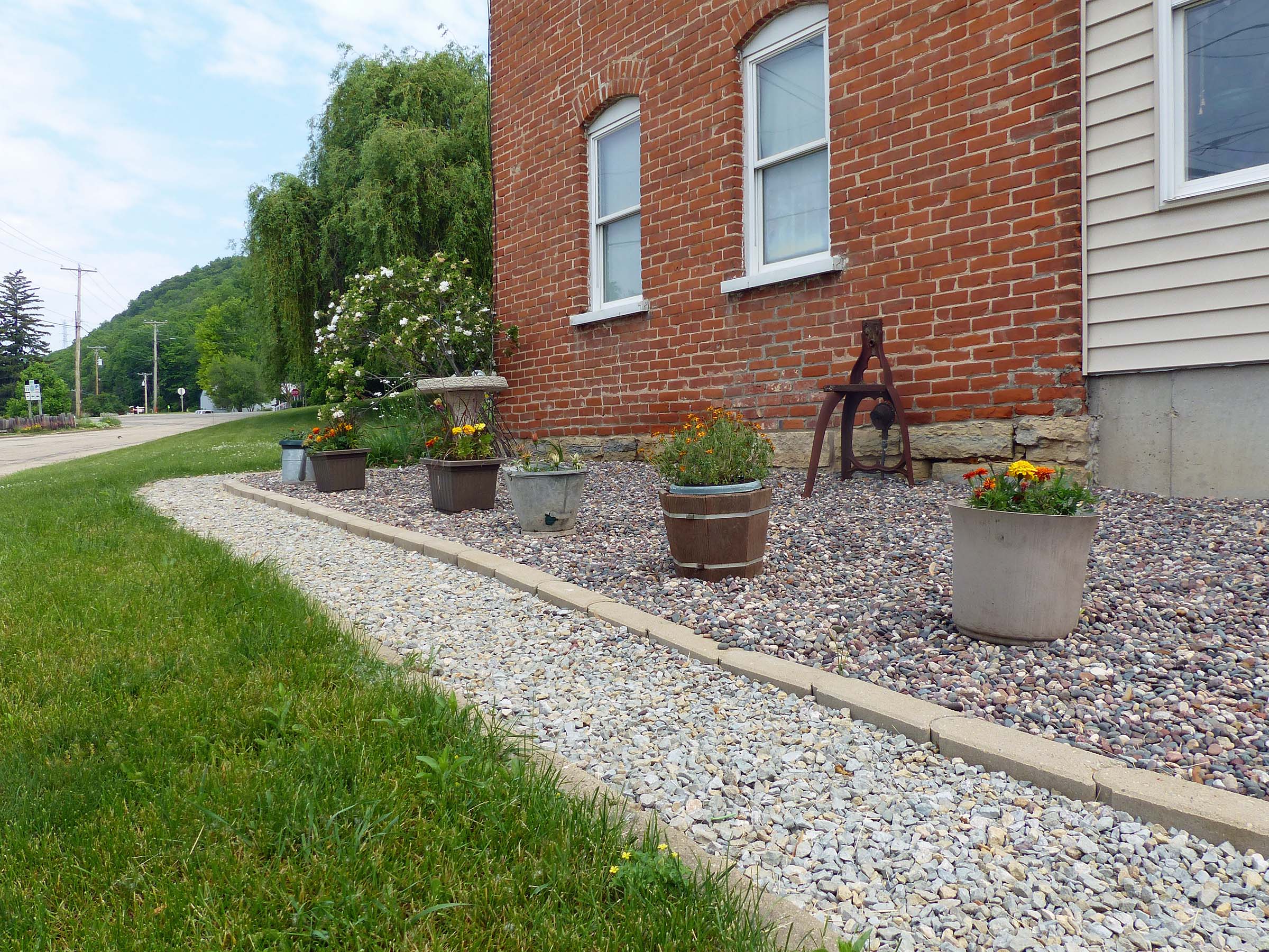 5 Jun Flower pots out front