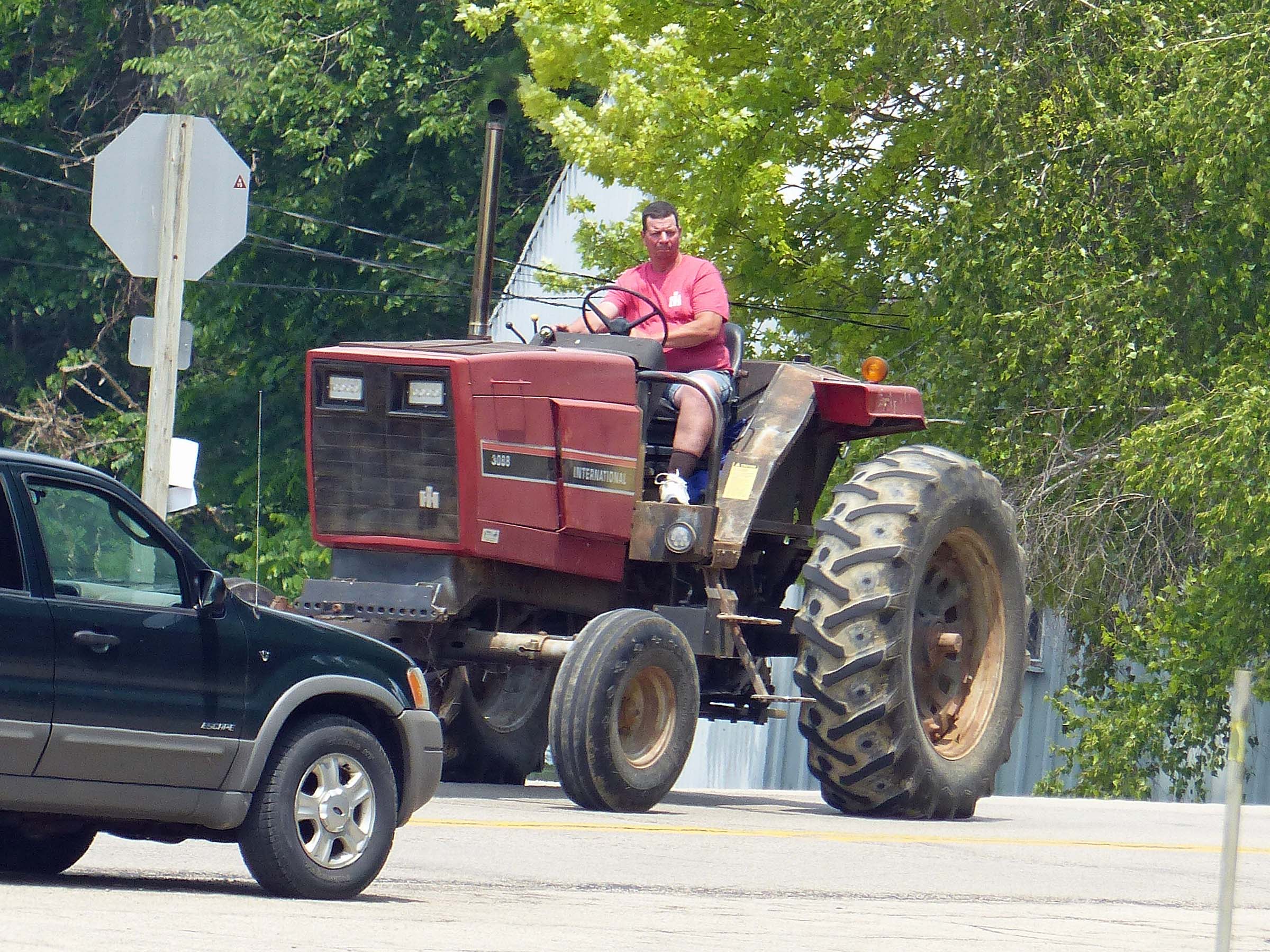 26 Jun Tractor Parade