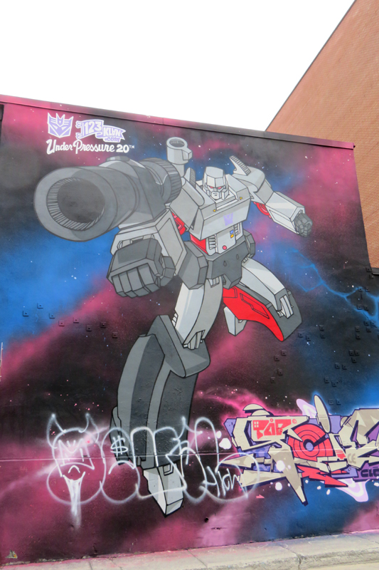 Mural950.JPG