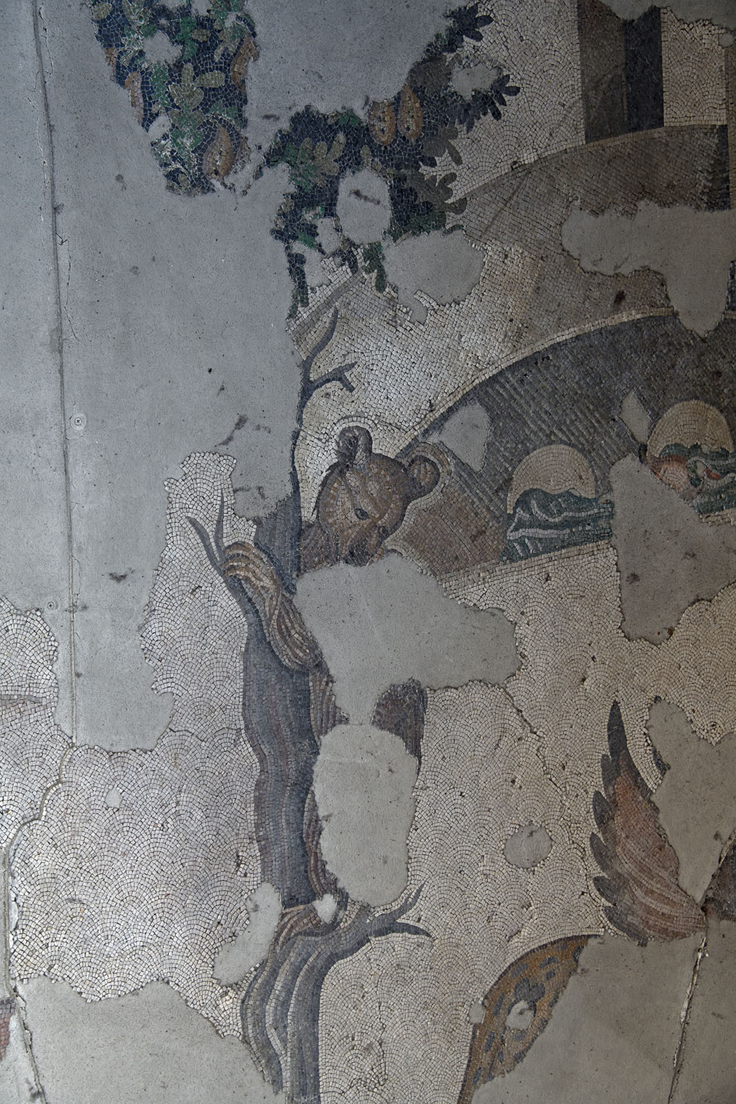 Istanbul Mosaic museum Bear family at apple tree june 2019 2522.jpg