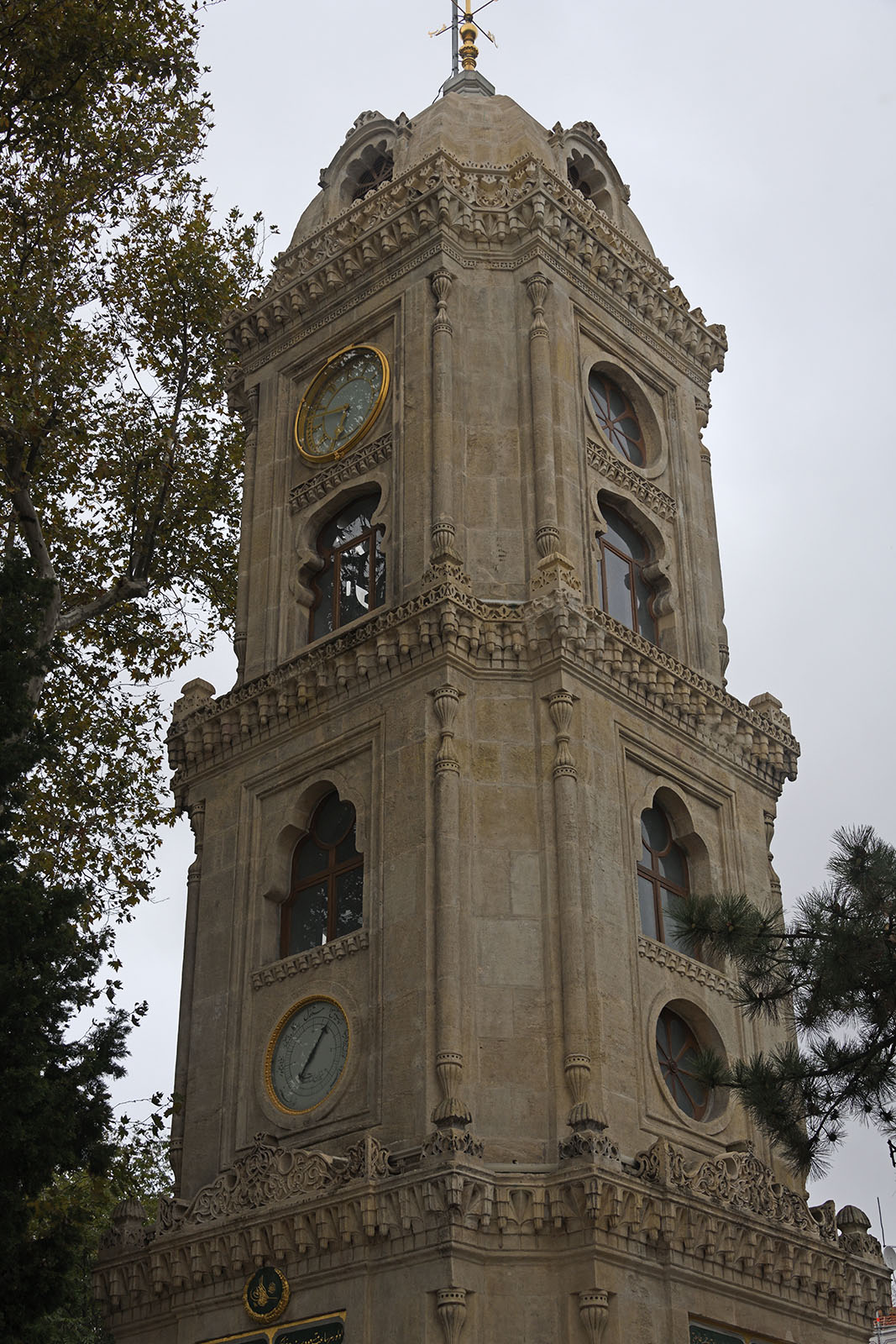 Istanbul Yildiz Hamidiye mosque oct 2019 7288.jpg