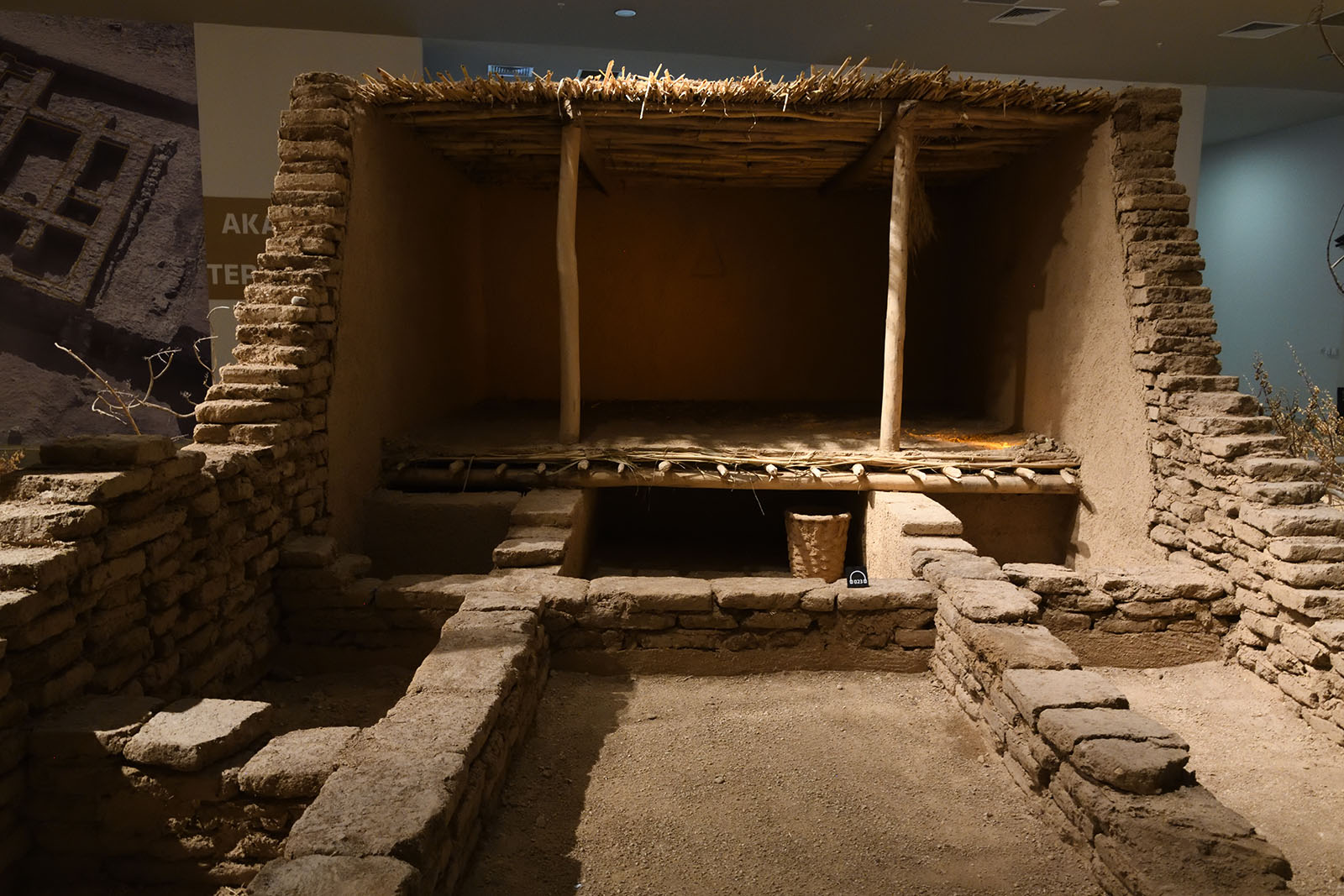 Urfa museum Akarcay Tepe scene sept 2019 4896.jpg