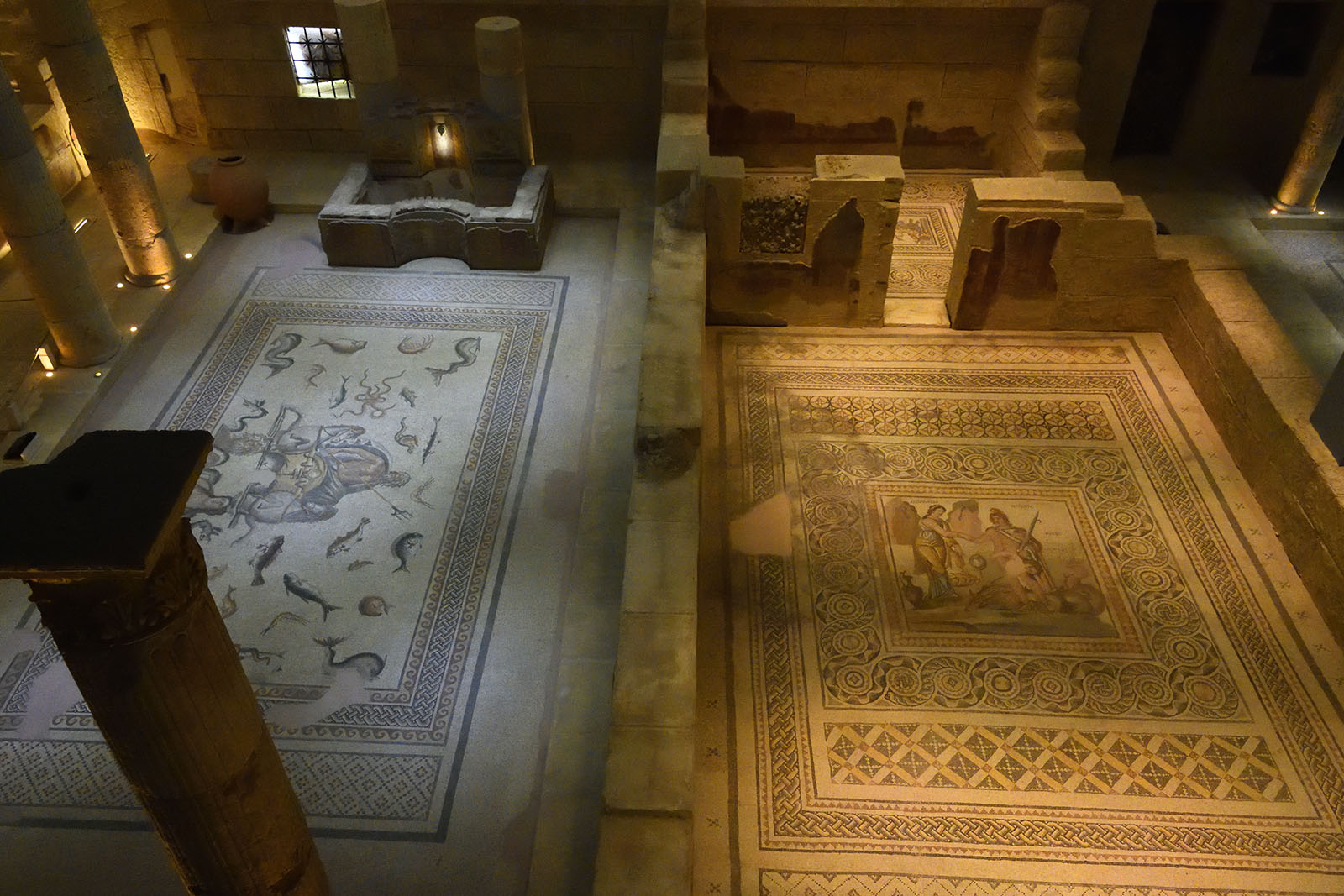 Gaziantep Zeugma museum General view sept 2019 4134.jpg