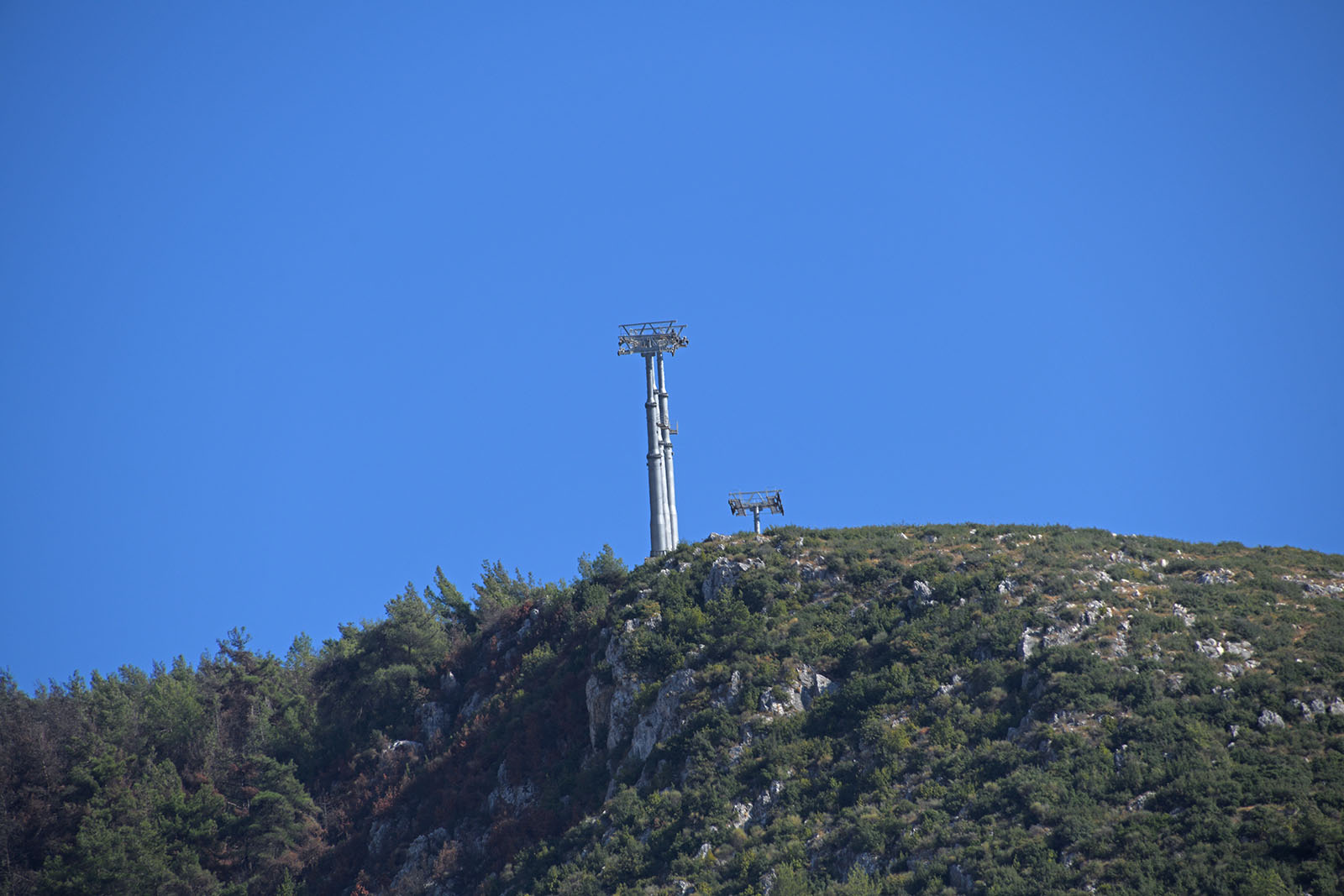 Antakya Teleferik being built sept 2019 6305.jpg