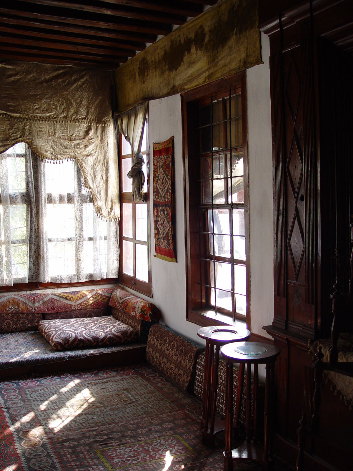 Konya İzzet Koyunoğlu Şehir Mzesi Ottoman interior 3385.jpg