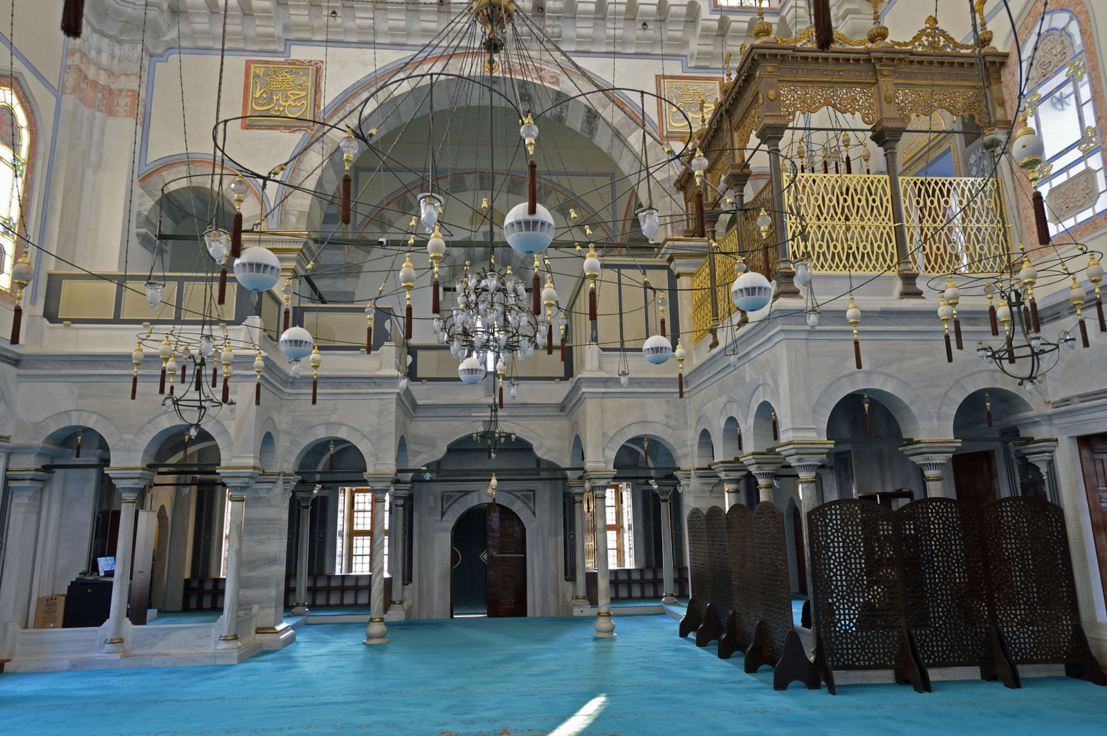 Istanbul Ayazma Mosque entrance side 0654.jpg