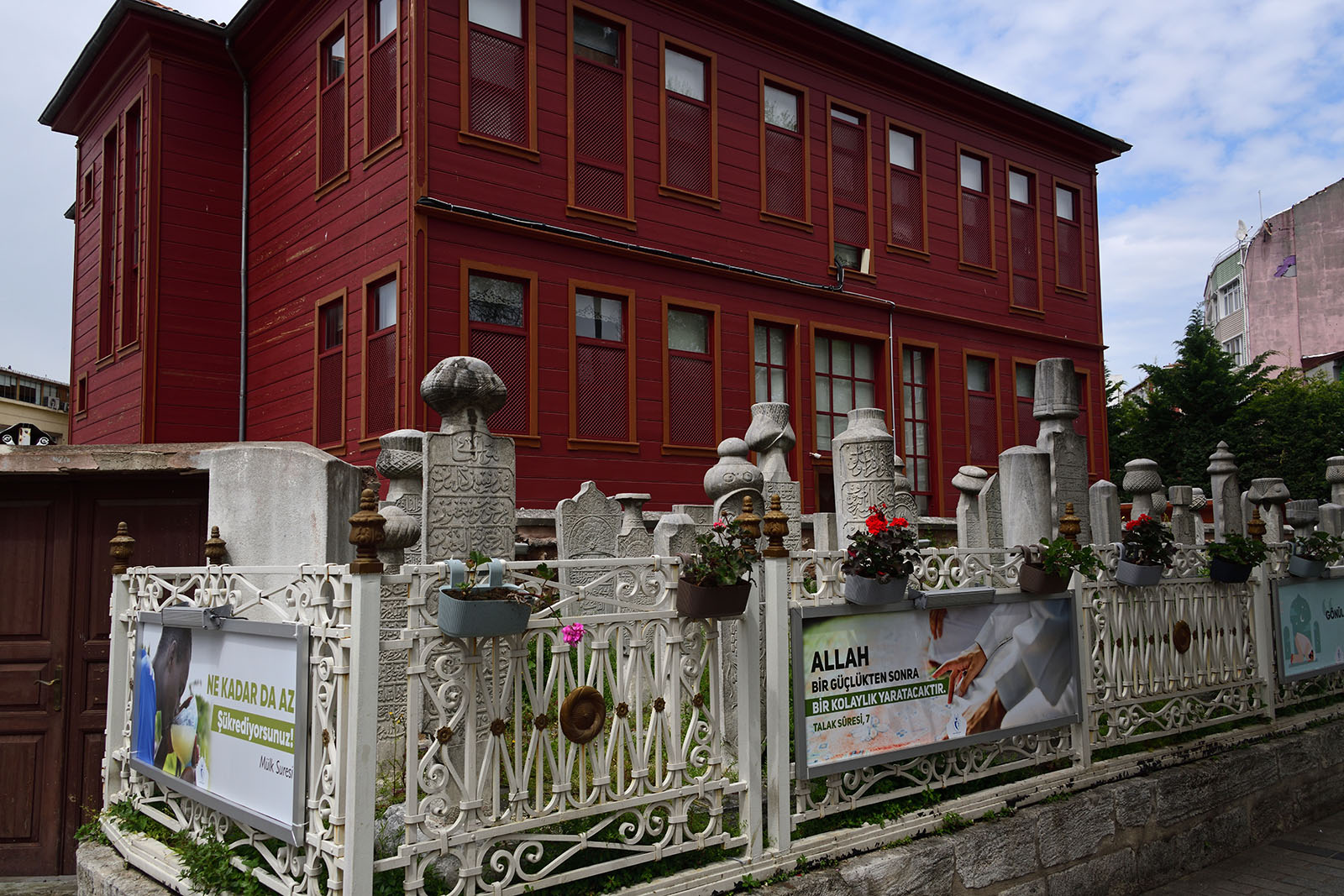 Istanbul Koca Mustafa Paşa complex tekke 4623.jpg