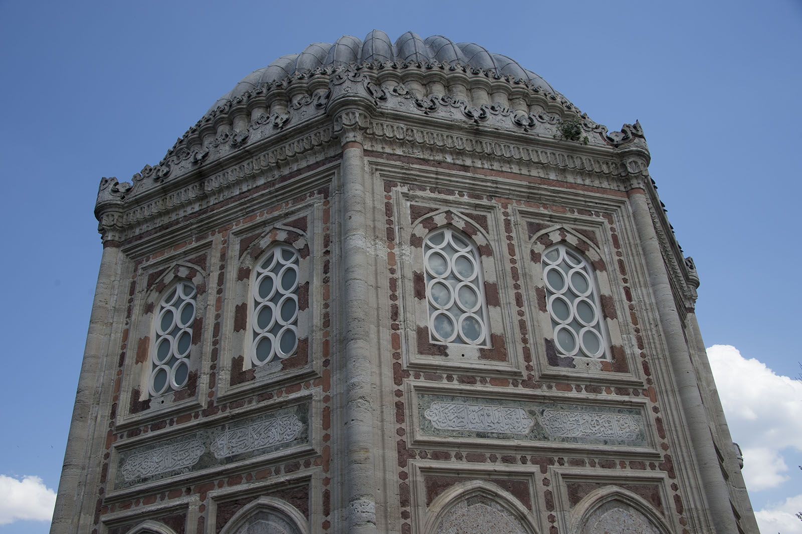 Istanbul Şehzade complex Tomb of Şehzade Mehmed exterior in 2015 1359.jpg