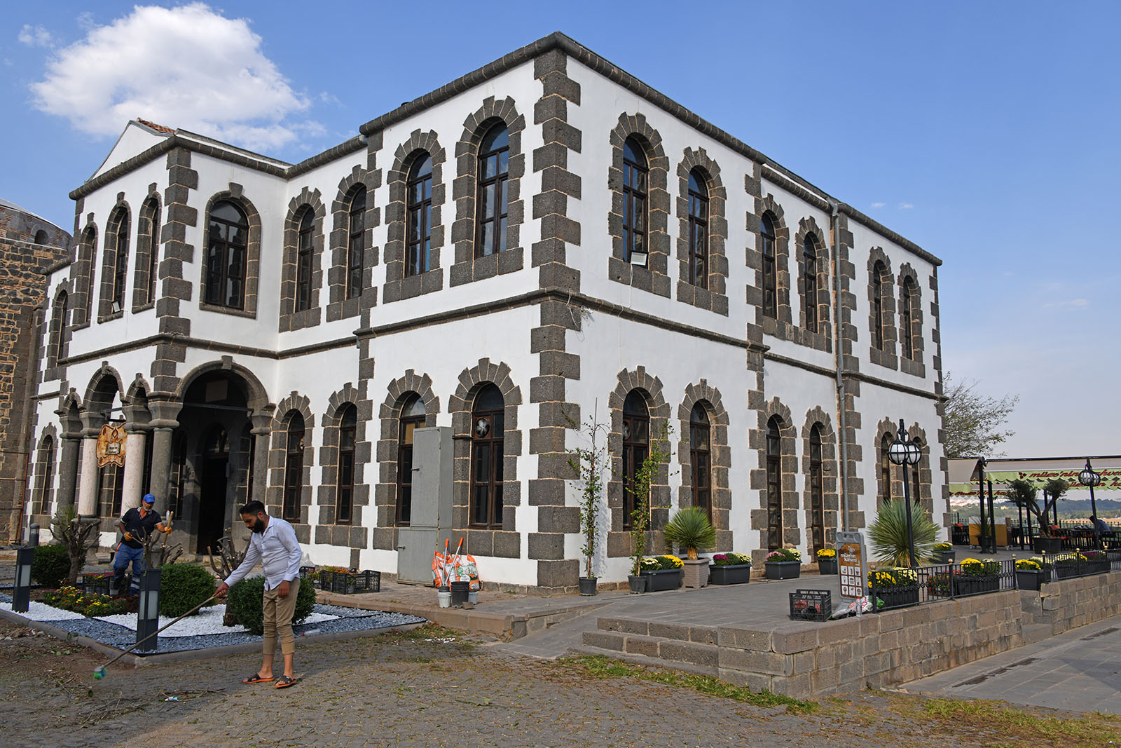 Diyarbakır Cafetaria in 7th Corps Building in 2024 6805.jpg