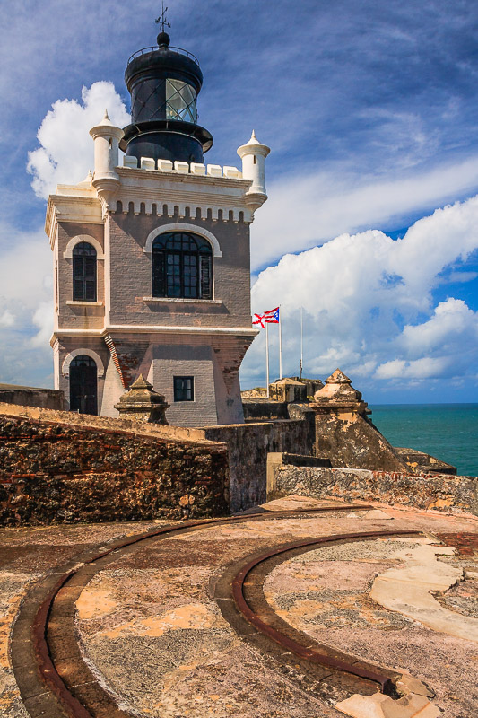 San Felipe del Morro, 'El Morro' Fort - Lighthouse