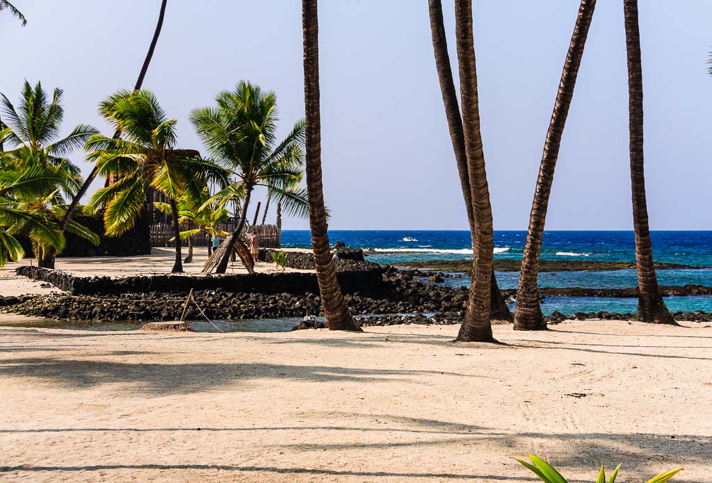 Puuhonua o Honaunau National Historical Park (City Of Refuge)