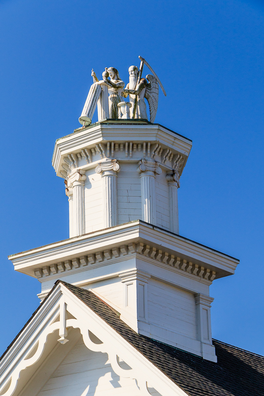 Bank building - statue - Time and the Maiden