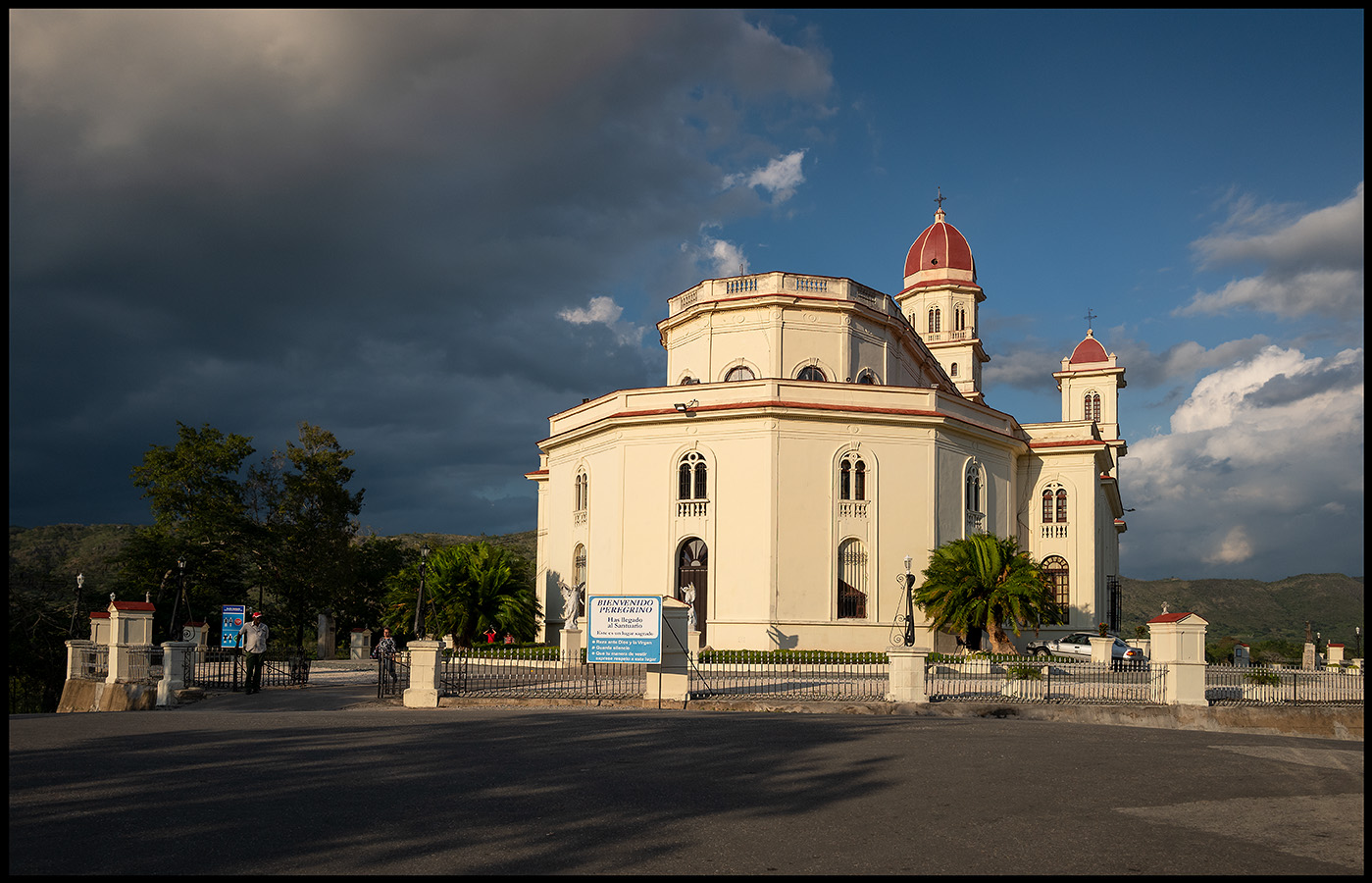 Baslica Santuario Nacional de Nuestra Seora de la Caridad del Cobre