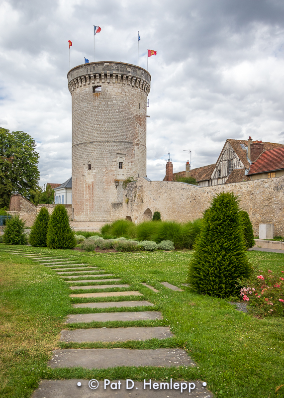 Path to tower