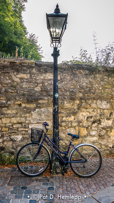 Bike and lamp (color)